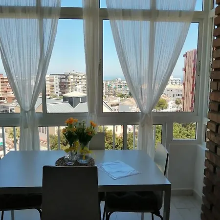 Aguila Sea View Apartment *